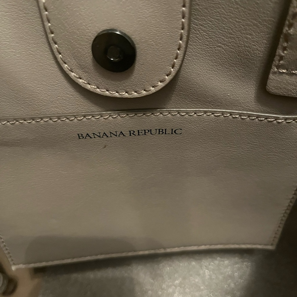Banana Republic Bag - Picture 3 of 6